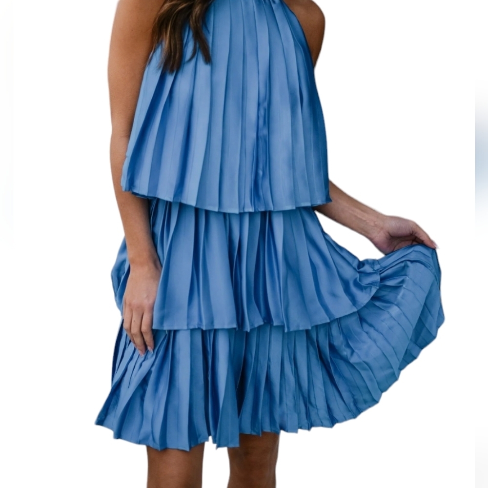 Halter Neckline Pleated Tiered Flowy Sleeveless Mini Dress Size M Feminine